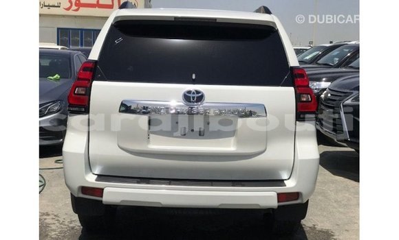 Acheter Import Voiture Toyota Prado Blanc à Import - Dubai, Ali Sabieh Region Acheter Import Voiture Toyota Prado Blanc à Import - Dubai, Ali Sabieh Region