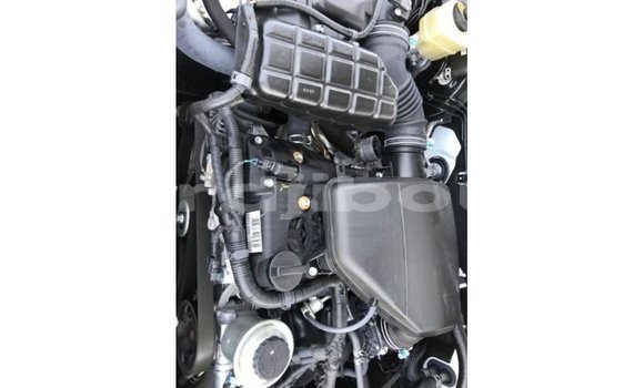 Acheter Import Voiture Toyota Prado Blanc à Import - Dubai, Ali Sabieh Region Acheter Import Voiture Toyota Prado Blanc à Import - Dubai, Ali Sabieh Region