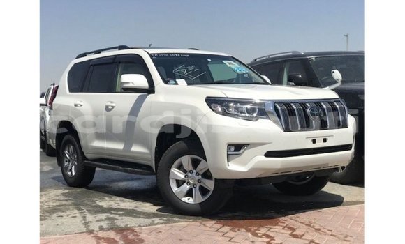 Acheter Import Voiture Toyota Prado Blanc à Import - Dubai, Ali Sabieh Region Acheter Import Voiture Toyota Prado Blanc à Import - Dubai, Ali Sabieh Region