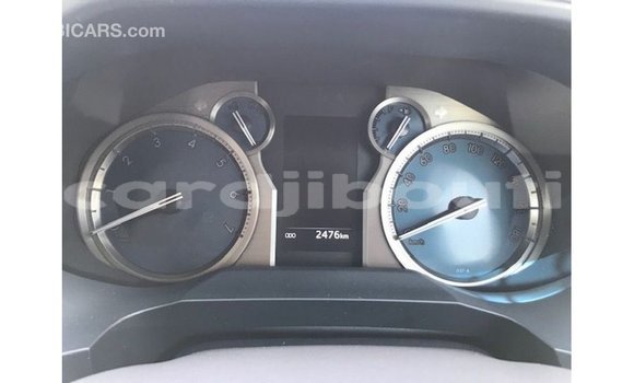 Acheter Import Voiture Toyota Prado Blanc à Import - Dubai, Ali Sabieh Region Acheter Import Voiture Toyota Prado Blanc à Import - Dubai, Ali Sabieh Region