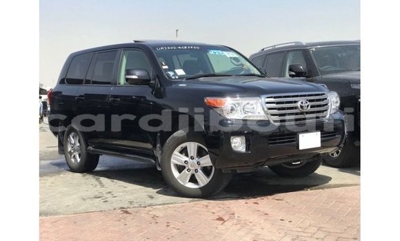 Acheter Import Voiture Toyota Land Cruiser Noir à Import - Dubai, Ali Sabieh Region Acheter Import Voiture Toyota Land Cruiser Noir à Import - Dubai, Ali Sabieh Region