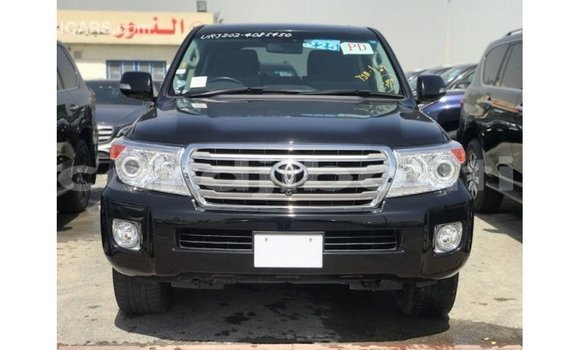 Acheter Import Voiture Toyota Land Cruiser Noir à Import - Dubai, Ali Sabieh Region Acheter Import Voiture Toyota Land Cruiser Noir à Import - Dubai, Ali Sabieh Region