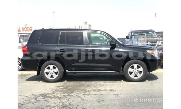 Acheter Import Voiture Toyota Land Cruiser Noir à Import - Dubai, Ali Sabieh Region Acheter Import Voiture Toyota Land Cruiser Noir à Import - Dubai, Ali Sabieh Region