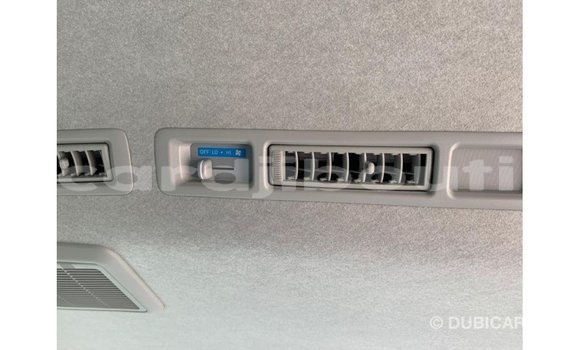 Buy Import Toyota Hiace White Car in Import - Dubai in Ali Sabieh Region Buy Import Toyota Hiace White Car in Import - Dubai in Ali Sabieh Region