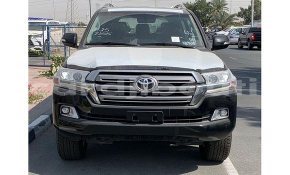Acheter Import Voiture Toyota Land Cruiser Noir à Import - Dubai, Ali Sabieh Region Acheter Import Voiture Toyota Land Cruiser Noir à Import - Dubai, Ali Sabieh Region