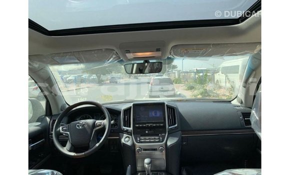 Acheter Import Voiture Toyota Land Cruiser Noir à Import - Dubai, Ali Sabieh Region Acheter Import Voiture Toyota Land Cruiser Noir à Import - Dubai, Ali Sabieh Region
