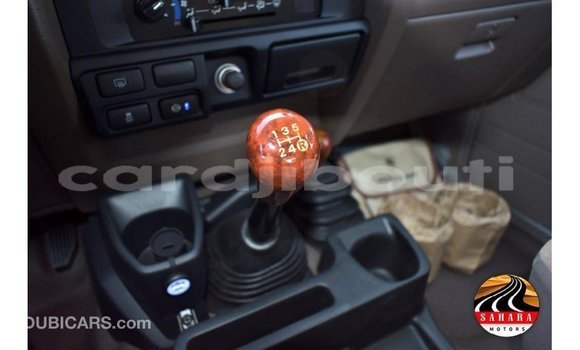 Acheter Import Voiture Toyota Land Cruiser Autre à Import - Dubai, Ali Sabieh Region Acheter Import Voiture Toyota Land Cruiser Autre à Import - Dubai, Ali Sabieh Region