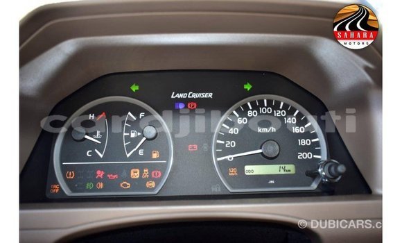 Acheter Import Voiture Toyota Land Cruiser Autre à Import - Dubai, Ali Sabieh Region Acheter Import Voiture Toyota Land Cruiser Autre à Import - Dubai, Ali Sabieh Region