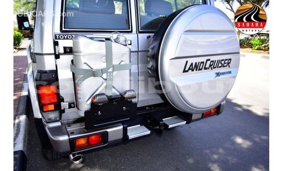 Acheter Import Voiture Toyota Land Cruiser Autre à Import - Dubai, Ali Sabieh Region Acheter Import Voiture Toyota Land Cruiser Autre à Import - Dubai, Ali Sabieh Region