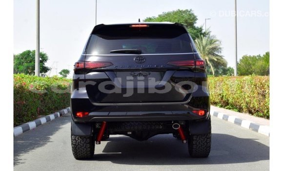 Acheter Import Voiture Toyota Fortuner Noir à Import - Dubai, Ali Sabieh Region Acheter Import Voiture Toyota Fortuner Noir à Import - Dubai, Ali Sabieh Region