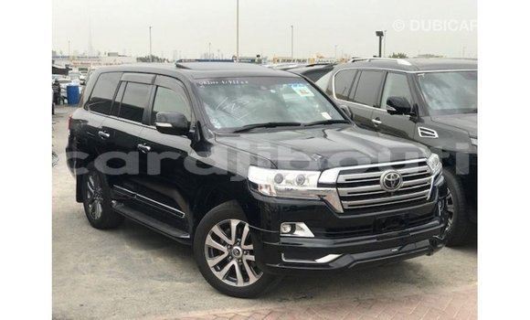 Acheter Import Voiture Toyota Land Cruiser Noir à Import - Dubai, Ali Sabieh Region Acheter Import Voiture Toyota Land Cruiser Noir à Import - Dubai, Ali Sabieh Region