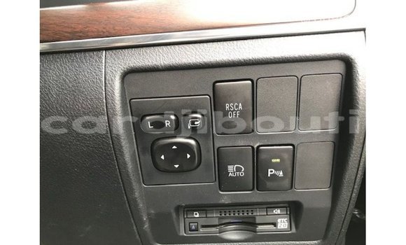 Acheter Import Voiture Toyota Land Cruiser Noir à Import - Dubai, Ali Sabieh Region Acheter Import Voiture Toyota Land Cruiser Noir à Import - Dubai, Ali Sabieh Region