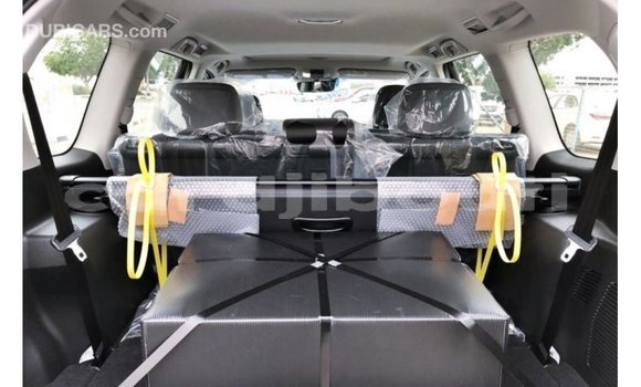 Acheter Import Voiture Toyota Prado Bleu à Import - Dubai, Ali Sabieh Region Acheter Import Voiture Toyota Prado Bleu à Import - Dubai, Ali Sabieh Region