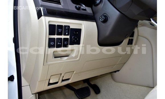 Acheter Import Voiture Toyota Land Cruiser Blanc à Import - Dubai, Ali Sabieh Region Acheter Import Voiture Toyota Land Cruiser Blanc à Import - Dubai, Ali Sabieh Region
