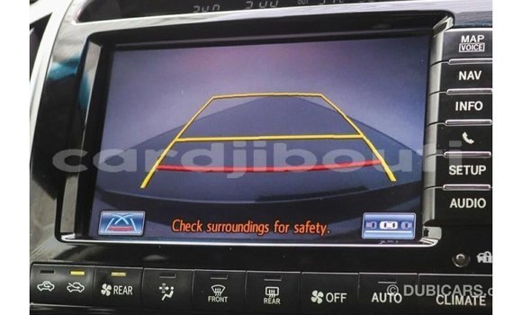 Acheter Import Voiture Toyota Land Cruiser Blanc à Import - Dubai, Ali Sabieh Region Acheter Import Voiture Toyota Land Cruiser Blanc à Import - Dubai, Ali Sabieh Region