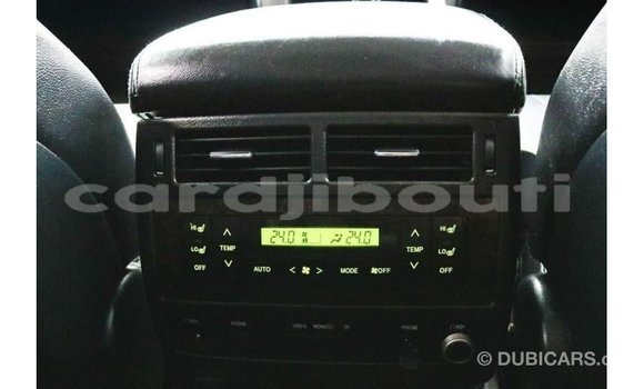 Acheter Import Voiture Toyota Land Cruiser Blanc à Import - Dubai, Ali Sabieh Region Acheter Import Voiture Toyota Land Cruiser Blanc à Import - Dubai, Ali Sabieh Region