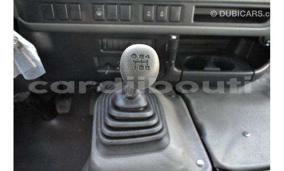 Acheter Import Voiture Toyota Coaster Blanc à Import - Dubai, Ali Sabieh Region Acheter Import Voiture Toyota Coaster Blanc à Import - Dubai, Ali Sabieh Region