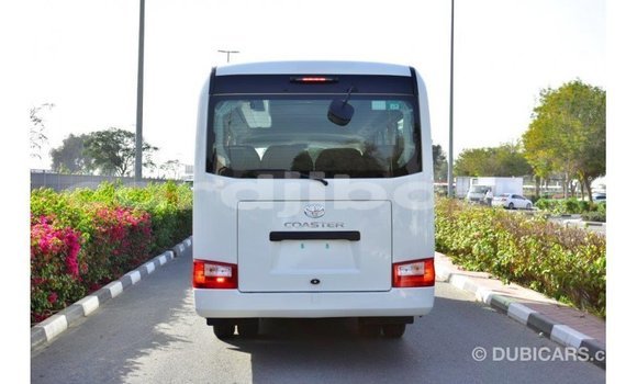 Acheter Import Voiture Toyota Coaster Blanc à Import - Dubai, Ali Sabieh Region Acheter Import Voiture Toyota Coaster Blanc à Import - Dubai, Ali Sabieh Region
