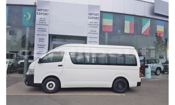 Buy Import Toyota Hiace White Car in Import - Dubai in Ali Sabieh Region Buy Import Toyota Hiace White Car in Import - Dubai in Ali Sabieh Region