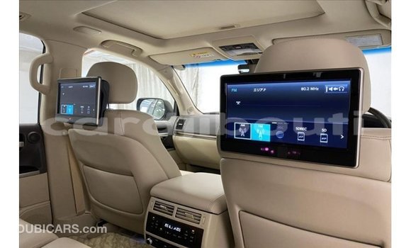 Acheter Import Voiture Toyota Land Cruiser Noir à Import - Dubai, Ali Sabieh Region Acheter Import Voiture Toyota Land Cruiser Noir à Import - Dubai, Ali Sabieh Region