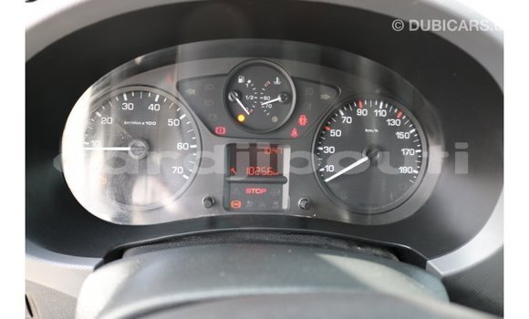 Acheter Import Voiture Peugeot Partner Blanc à Import - Dubai, Ali Sabieh Region