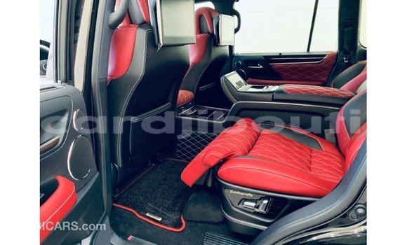 Acheter Import Voiture Lexus LX Noir à Import - Dubai, Ali Sabieh Region Acheter Import Voiture Lexus LX Noir à Import - Dubai, Ali Sabieh Region