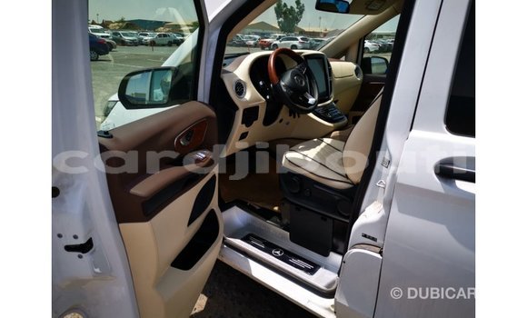 Buy Import Mercedes-Benz Vito White Car in Import - Dubai in Ali Sabieh Region Buy Import Mercedes-Benz Vito White Car in Import - Dubai in Ali Sabieh Region