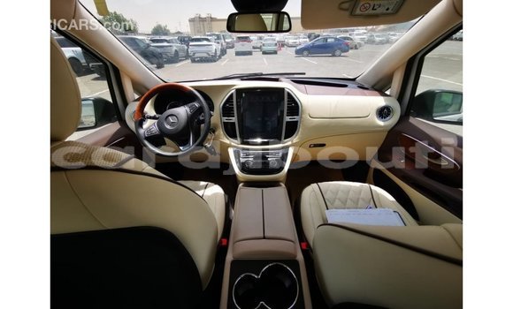 Buy Import Mercedes-Benz Vito White Car in Import - Dubai in Ali Sabieh Region Buy Import Mercedes-Benz Vito White Car in Import - Dubai in Ali Sabieh Region