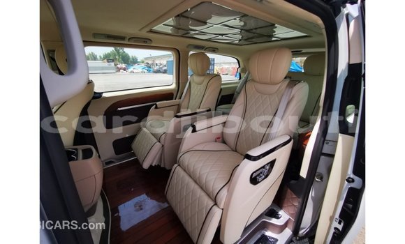 Buy Import Mercedes-Benz Vito White Car in Import - Dubai in Ali Sabieh Region Buy Import Mercedes-Benz Vito White Car in Import - Dubai in Ali Sabieh Region