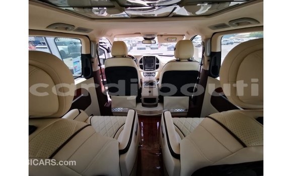 Buy Import Mercedes-Benz Vito White Car in Import - Dubai in Ali Sabieh Region Buy Import Mercedes-Benz Vito White Car in Import - Dubai in Ali Sabieh Region