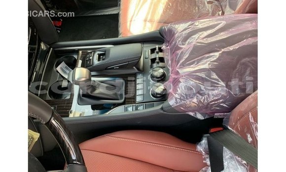 Acheter Import Voiture Lexus LX Noir à Import - Dubai, Ali Sabieh Region Acheter Import Voiture Lexus LX Noir à Import - Dubai, Ali Sabieh Region