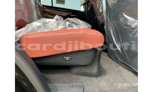 Acheter Import Voiture Lexus LX Noir à Import - Dubai, Ali Sabieh Region Acheter Import Voiture Lexus LX Noir à Import - Dubai, Ali Sabieh Region