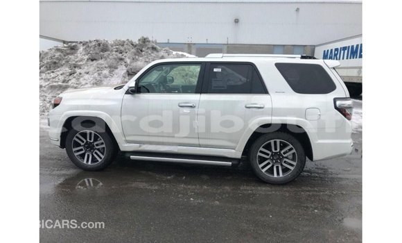 Buy Import Toyota 4Runner White Car in Import - Dubai in Ali Sabieh Region Buy Import Toyota 4Runner White Car in Import - Dubai in Ali Sabieh Region