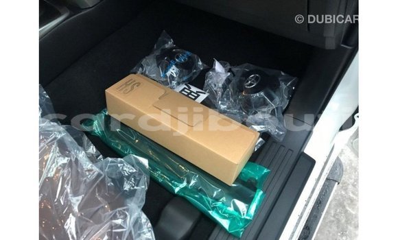 Buy Import Toyota 4Runner White Car in Import - Dubai in Ali Sabieh Region Buy Import Toyota 4Runner White Car in Import - Dubai in Ali Sabieh Region