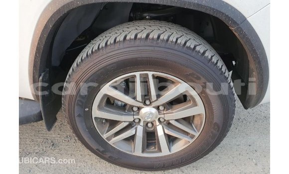 Acheter Import Voiture Toyota Fortuner Blanc à Import - Dubai, Ali Sabieh Region Acheter Import Voiture Toyota Fortuner Blanc à Import - Dubai, Ali Sabieh Region