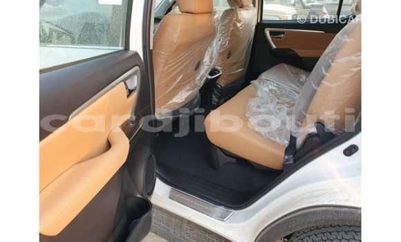 Acheter Import Voiture Toyota Fortuner Blanc à Import - Dubai, Ali Sabieh Region Acheter Import Voiture Toyota Fortuner Blanc à Import - Dubai, Ali Sabieh Region
