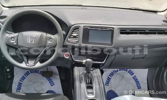 Acheter Import Moto Honda C Blanc à Import - Dubai, Ali Sabieh Region Acheter Import Moto Honda C Blanc à Import - Dubai, Ali Sabieh Region