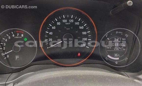 Acheter Import Moto Honda C Blanc à Import - Dubai, Ali Sabieh Region Acheter Import Moto Honda C Blanc à Import - Dubai, Ali Sabieh Region