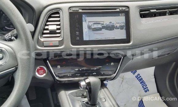 Acheter Import Moto Honda C Blanc à Import - Dubai, Ali Sabieh Region Acheter Import Moto Honda C Blanc à Import - Dubai, Ali Sabieh Region