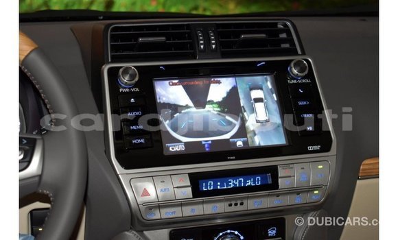 Acheter Import Voiture Toyota Prado Blanc à Import - Dubai, Ali Sabieh Region Acheter Import Voiture Toyota Prado Blanc à Import - Dubai, Ali Sabieh Region