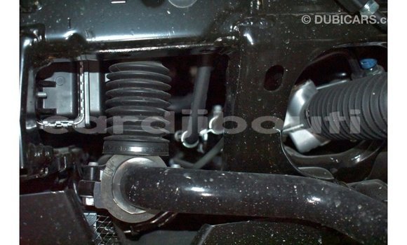 Acheter Import Voiture Toyota Prado Blanc à Import - Dubai, Ali Sabieh Region Acheter Import Voiture Toyota Prado Blanc à Import - Dubai, Ali Sabieh Region