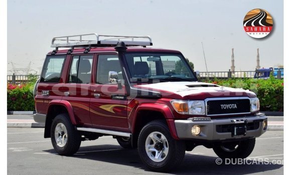 Acheter Import Voiture Toyota Land Cruiser Rouge à Import - Dubai, Ali Sabieh Region Acheter Import Voiture Toyota Land Cruiser Rouge à Import - Dubai, Ali Sabieh Region