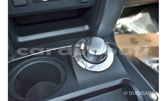 Acheter Import Voiture Toyota 4Runner Blanc à Import - Dubai, Ali Sabieh Region Acheter Import Voiture Toyota 4Runner Blanc à Import - Dubai, Ali Sabieh Region