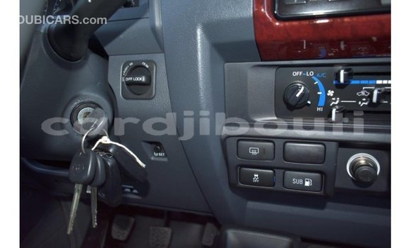 Acheter Import Voiture Toyota Land Cruiser Beige à Import - Dubai, Ali Sabieh Region Acheter Import Voiture Toyota Land Cruiser Beige à Import - Dubai, Ali Sabieh Region