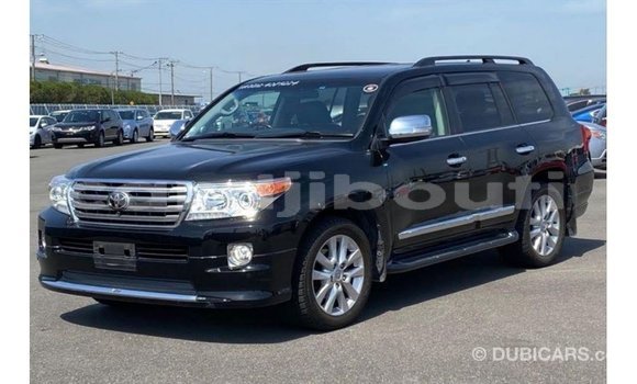 Acheter Import Voiture Toyota Land Cruiser Noir à Import - Dubai, Ali Sabieh Region Acheter Import Voiture Toyota Land Cruiser Noir à Import - Dubai, Ali Sabieh Region