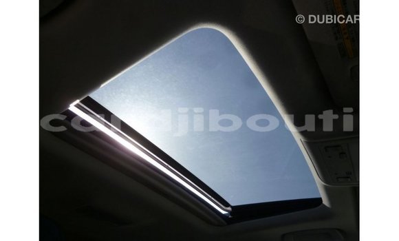 Acheter Import Voiture Toyota Land Cruiser Blanc à Import - Dubai, Ali Sabieh Region Acheter Import Voiture Toyota Land Cruiser Blanc à Import - Dubai, Ali Sabieh Region