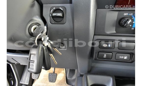 Acheter Import Voiture Toyota Land Cruiser Autre à Import - Dubai, Ali Sabieh Region Acheter Import Voiture Toyota Land Cruiser Autre à Import - Dubai, Ali Sabieh Region