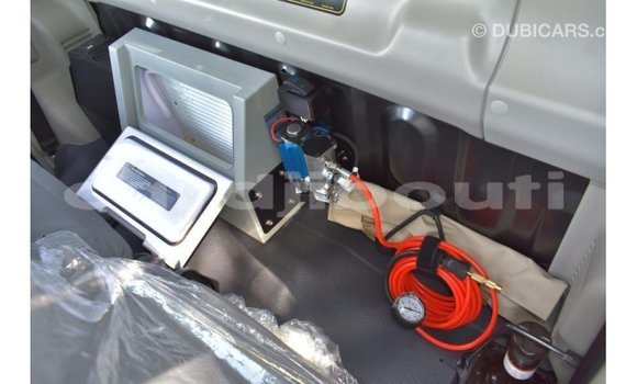 Acheter Import Voiture Toyota Land Cruiser Autre à Import - Dubai, Ali Sabieh Region Acheter Import Voiture Toyota Land Cruiser Autre à Import - Dubai, Ali Sabieh Region