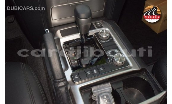 Acheter Import Voiture Toyota Land Cruiser Autre à Import - Dubai, Ali Sabieh Region Acheter Import Voiture Toyota Land Cruiser Autre à Import - Dubai, Ali Sabieh Region