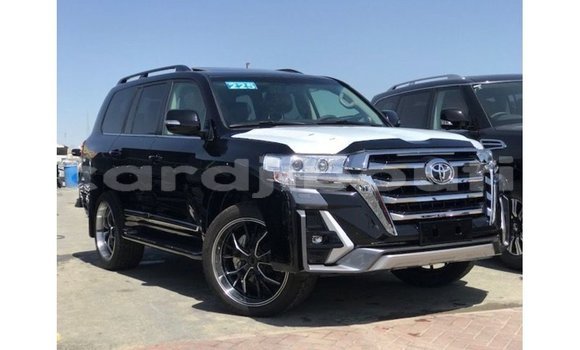 Acheter Import Voiture Toyota Land Cruiser Noir à Import - Dubai, Ali Sabieh Region Acheter Import Voiture Toyota Land Cruiser Noir à Import - Dubai, Ali Sabieh Region